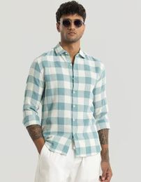 SNITCH Men Slim Fit Shirt with Spread Collar