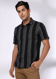 NETPLAY Men Striped Slim Fit Shirt with Patch Pocket