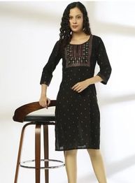 AVAASA MIX N' MATCH Women Embroidered Straight Kurta