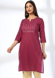 AVAASA MIX N' MATCH Women Embroidered Straight Kurta