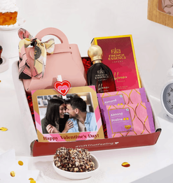 Sweet Surprises Valentine's Day Hamper
