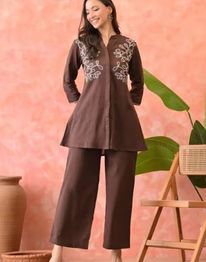 ASHRIFAB Women Embroidered Kurta & Pants Co-Ord Set