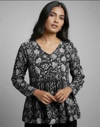 MAHESHVI Women Floral Kurta
