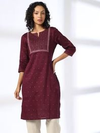 AVAASA MIX N' MATCH Women Embroidered Straight Kurta