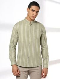 NETPLAY Men Striped Slim Fit Shirt with Patch Pocket