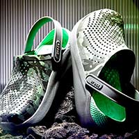 crocs