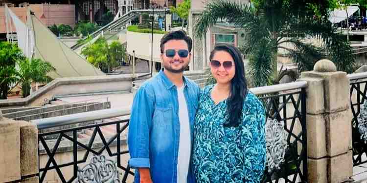 charvi and jaymine couple travel blogger